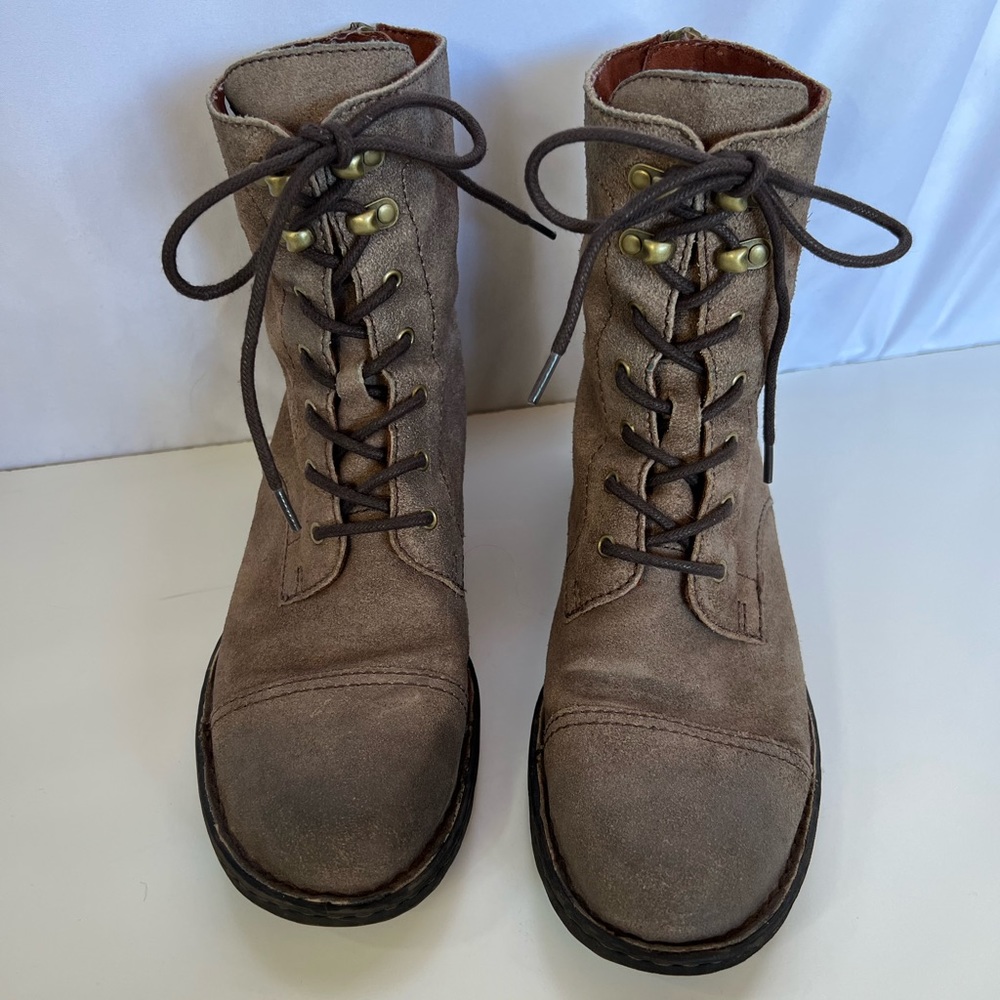 Born lace-up boots with rear zipper size 8M